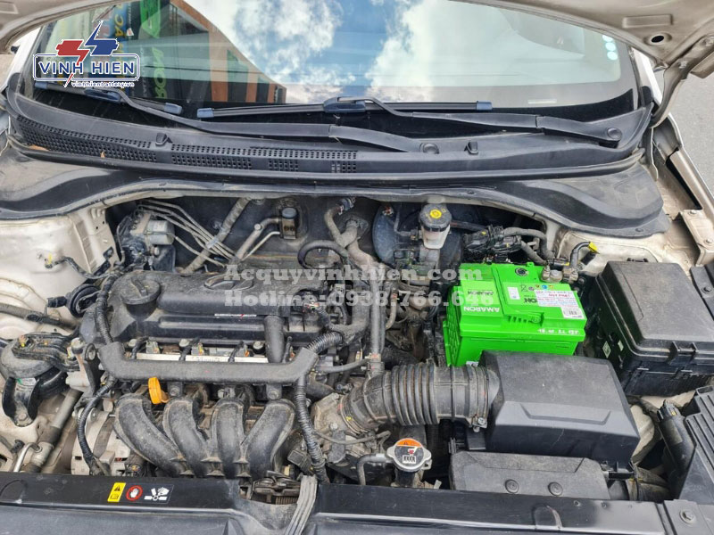 vi tri ac quy xe hyundai accent