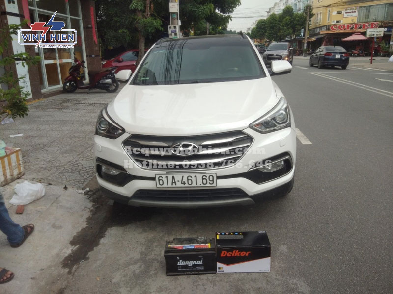 cac dau hieu xe hyundai santafe can thay ac quy