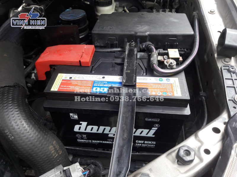 cac dau hieu nhan biet ac quy xe mazda bt 50 sap hong
