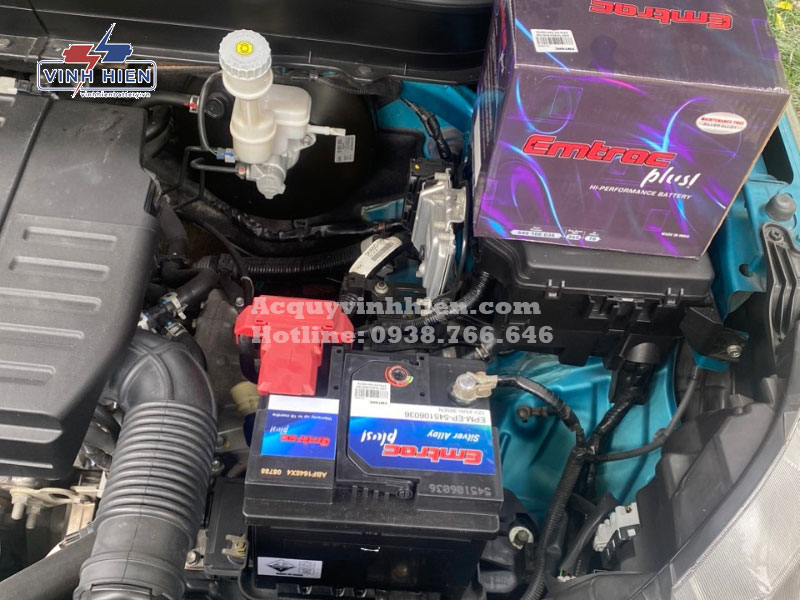 huong dan thay the binh ac quy xe suzuki swift don gian tai nha